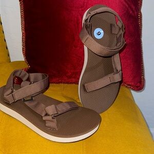 KNW Teva side 9 Brown / white  sandals